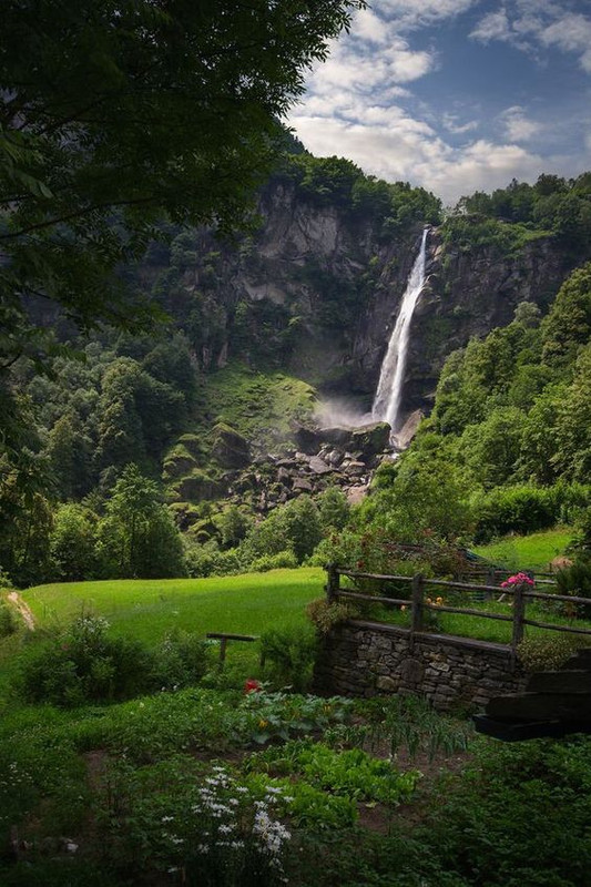 greenwaterfall.jpg