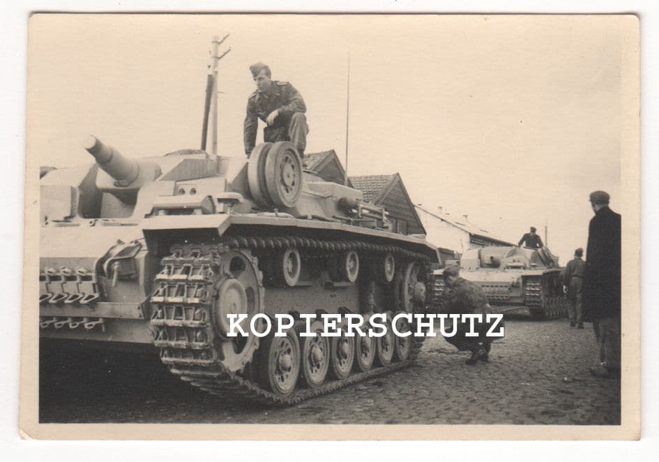 Foto Ausbildung der Sturmgeschütz Battr. 4. Luft