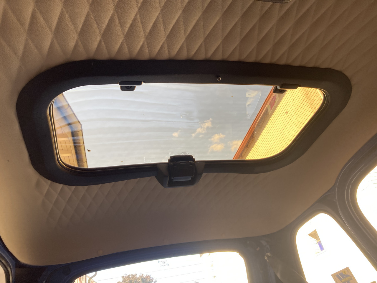 25 07 02 17 43 49 5665