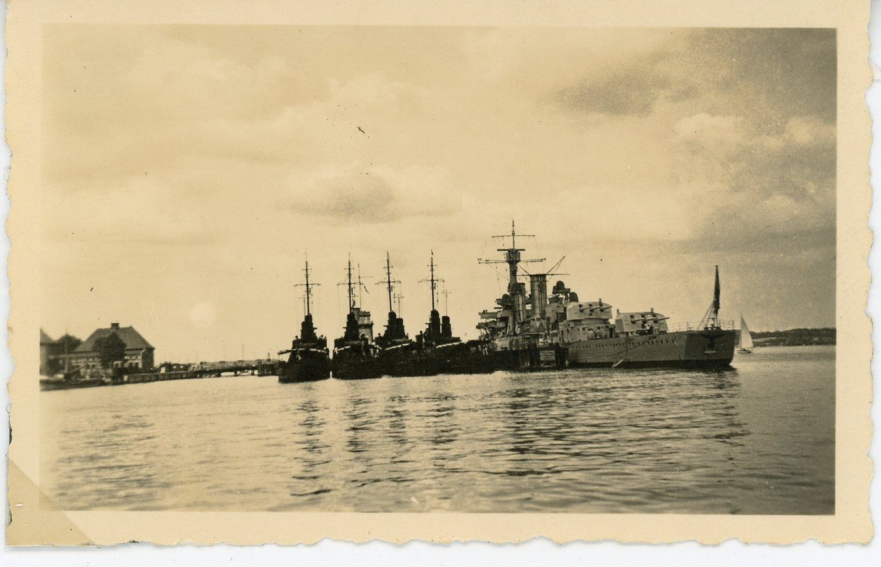 Kreuzer Königsberg KM Marine Foto