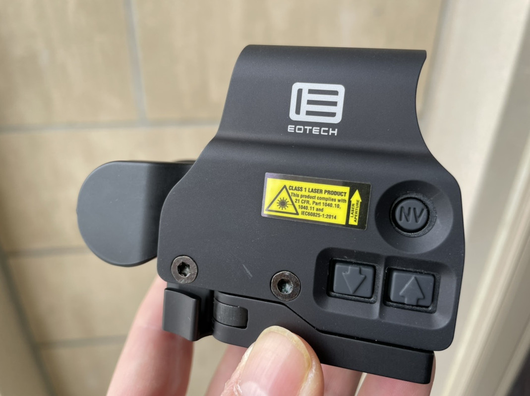 5907D464-7B07-4EF5-8871-0DC4AD18A4F2