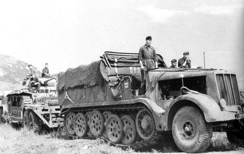 Sd.Kfz. 9 schwerer Zugkrafwagen (18-ton) „FAMO“ (2)
