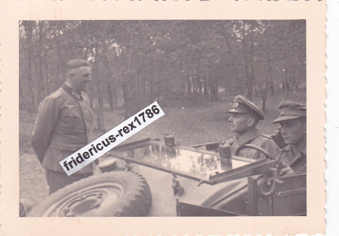 Foto elite WH KFZ Car VW Kübelwagen Typ 82 SdKfz