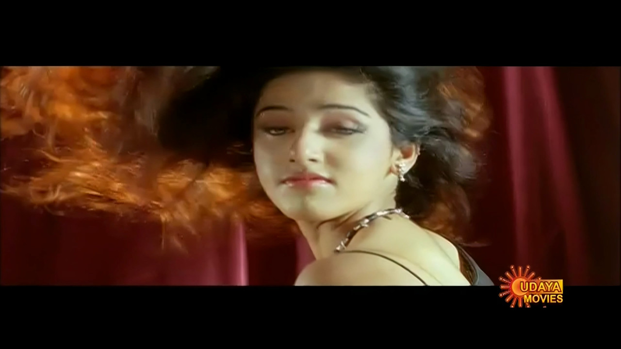 Durga Shetty Hot Song 1 SDTV Enhance.mp4_20240707_205847.933