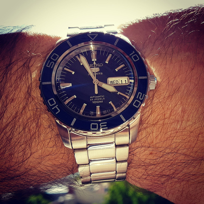 Seiko 5 SNZH53 Cal. 7S36 100M (2)