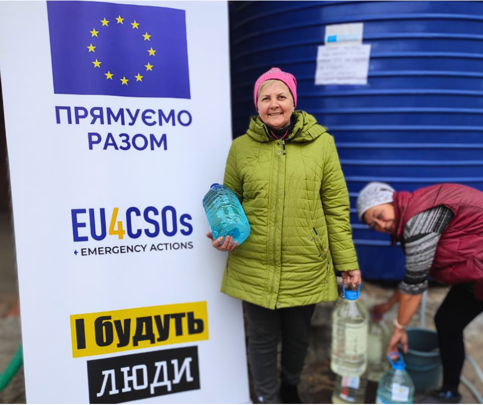 Люди під час підвозу води