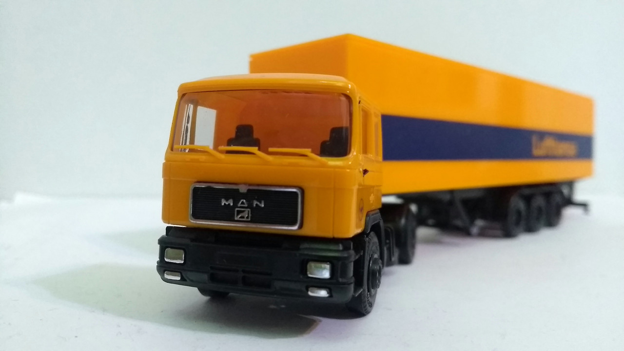 Mach (2325)