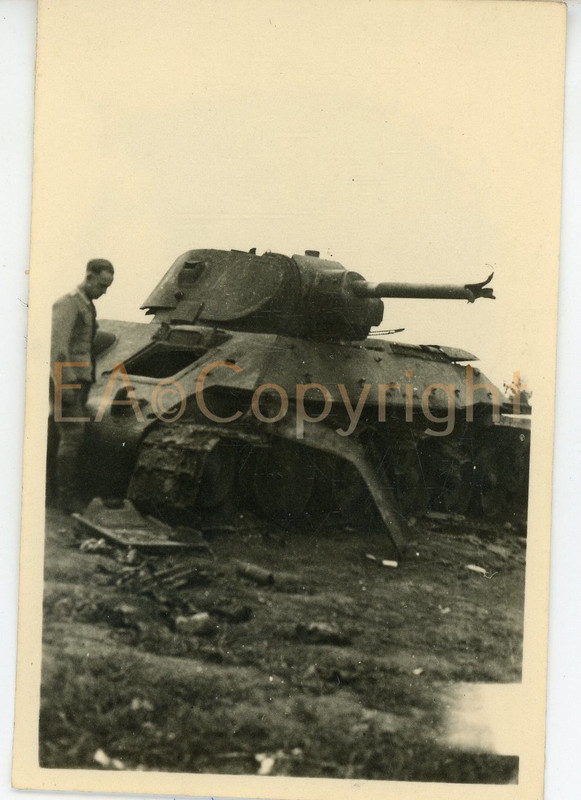 Russland Ukraine Kämpfe T-34 Panzer Tank Foto