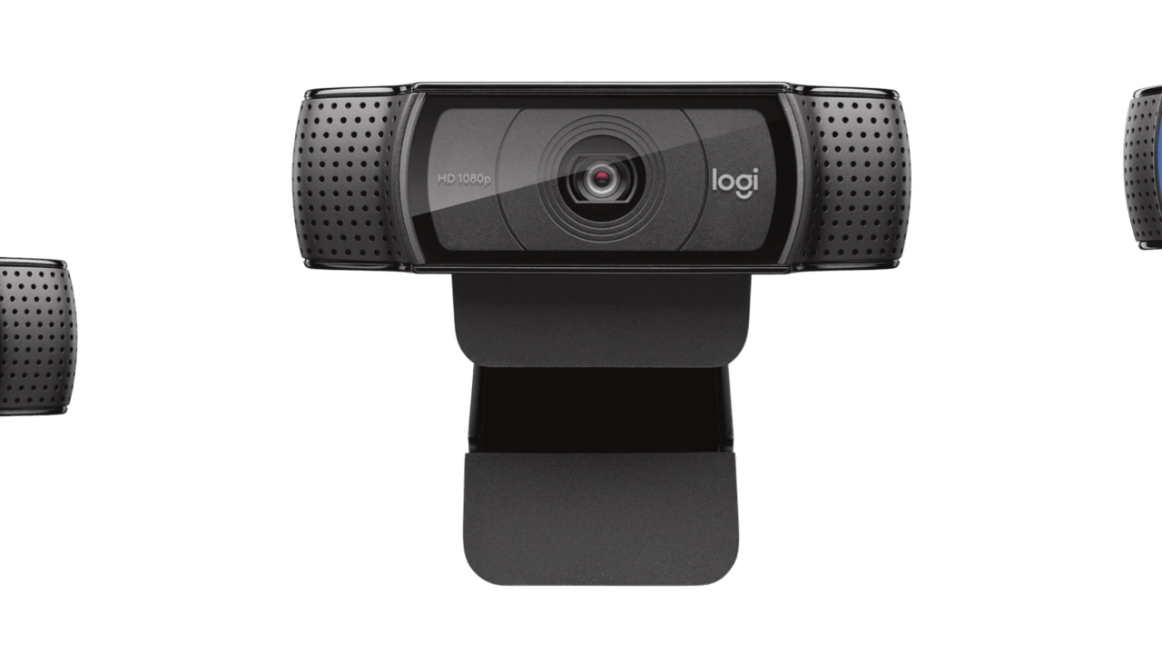 Cámara web Logitech C920 Pro en un escritorio, mostrando su alta calidad de imagen.