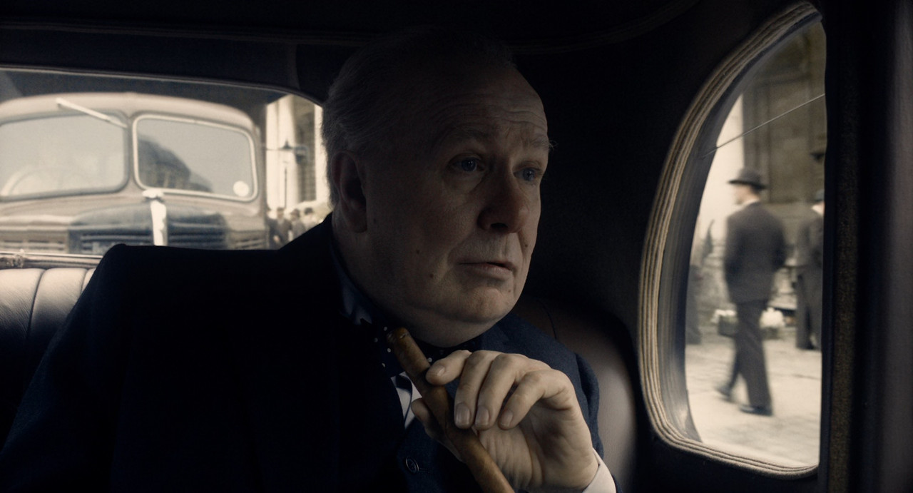Darkest Hour (2017).mkv_snapshot_00.14.59_[2018.02.20_19.59.37]