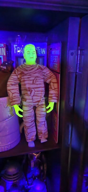 remco mummy 2 29260496919992_n