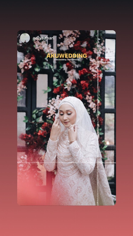 Penampilan Dian saat akad nikah