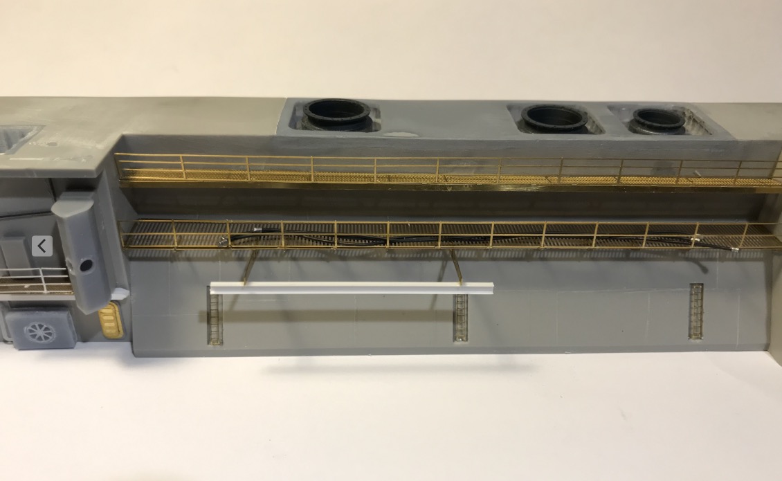 << USS Hornet CV-8 Merit International | N° 62001 | 1:200 >> - Page 11 Screenshot-2020-06-11-20-32-41-054