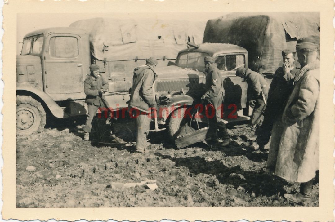 Foto, Fronteinsatz Ari, Im Schlamm am Kubanbrück