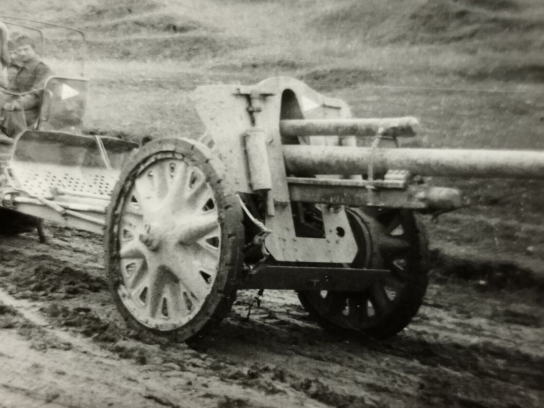Foto Ungarische Artillerie Soldaten Halbketten Geschutze Besatzung Ostfront2