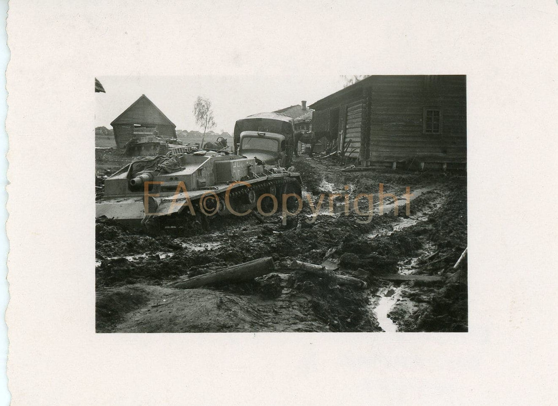 StuG Sturmgeschütz Panzer Tank Russland Foto (2)