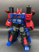Shattered-Glass-Ultra-Magnus-05-1