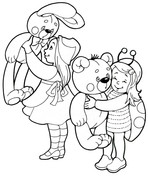 dievochki-rassmatrivaiut-svoi-podarki