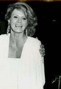 angie-dickinson-md20