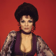 Joan-Collins-h31