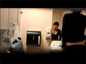 [Image: Voyeur12865074602.jpg]