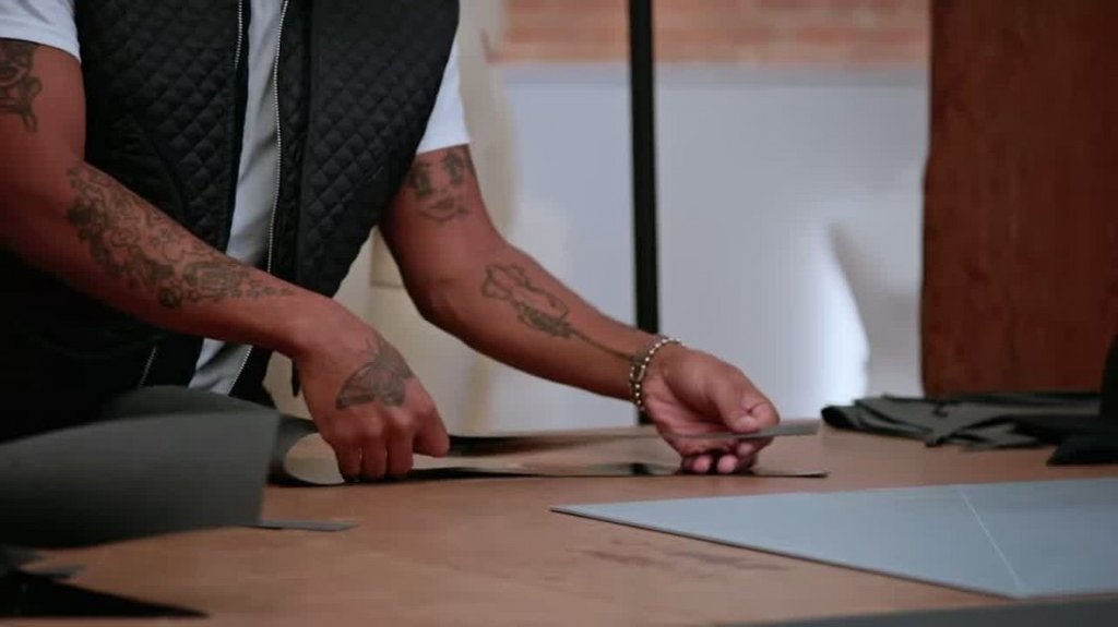 [Image: s9ibxh1dn6y6.jpg]