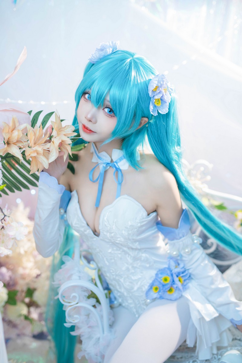 艾西Aiwest 初音未来粉蝶花Cosplay写真图集 Miku高清美图 44P (159.9M)插图3