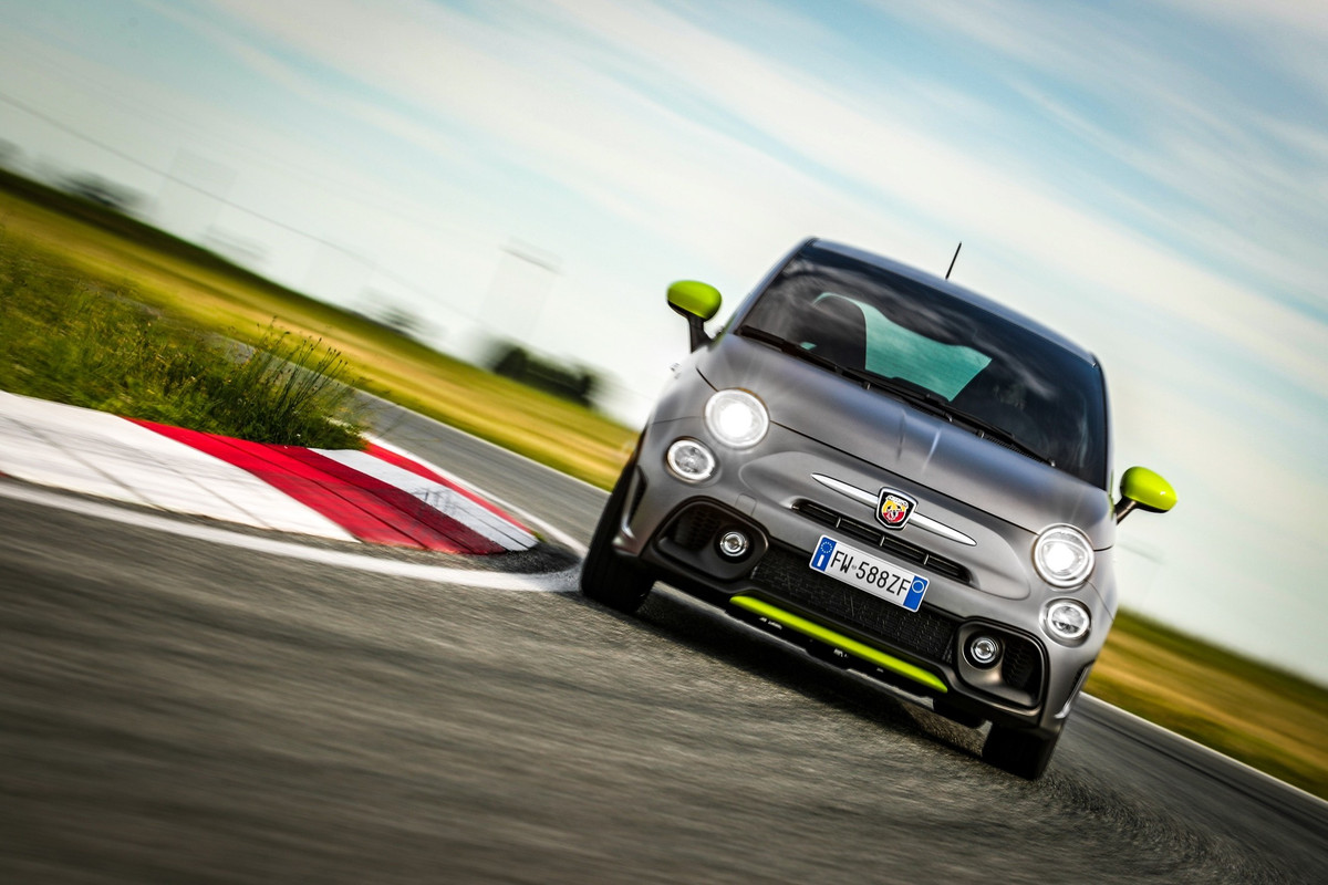 Abarth 595 Pista (1)