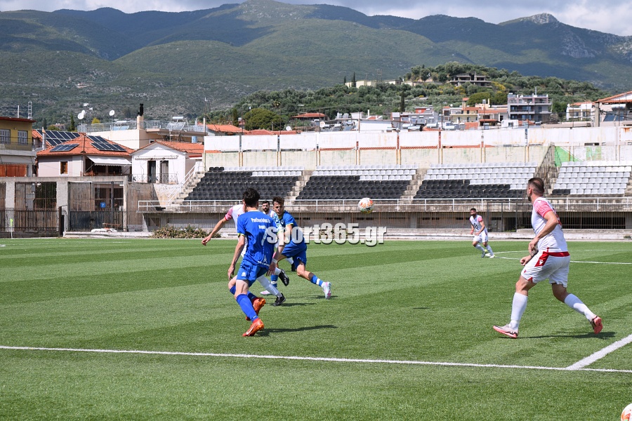 , &Pi;&alpha;&nu;&theta;&omicron;&upsilon;&rho;&iota;&alpha;&kappa;ό&sigmaf;- &Pi;&alpha;&lambda;&lambda;&eta;&xi;&omicron;&upsilon;&rho;&iota;&alpha;&kappa;ό&sigmaf; 3-0: &Mu;&epsilon; &tau;&omicron; &delta;&epsilon;&xi;ί &sigma;&tau;&alpha; &mu;&pi;&alpha;&rho;ά&zeta; &mu;&epsilon; &chi;&alpha;&tau; &tau;&rho;&iota;&kappa; &tau;&omicron;&upsilon; &Alpha;&gamma;&gamma;&epsilon;&lambda;ή (&phi;&omega;&tau;&omicron;&gamma;&rho;&alpha;&phi;ί&epsilon;&sigmaf;)