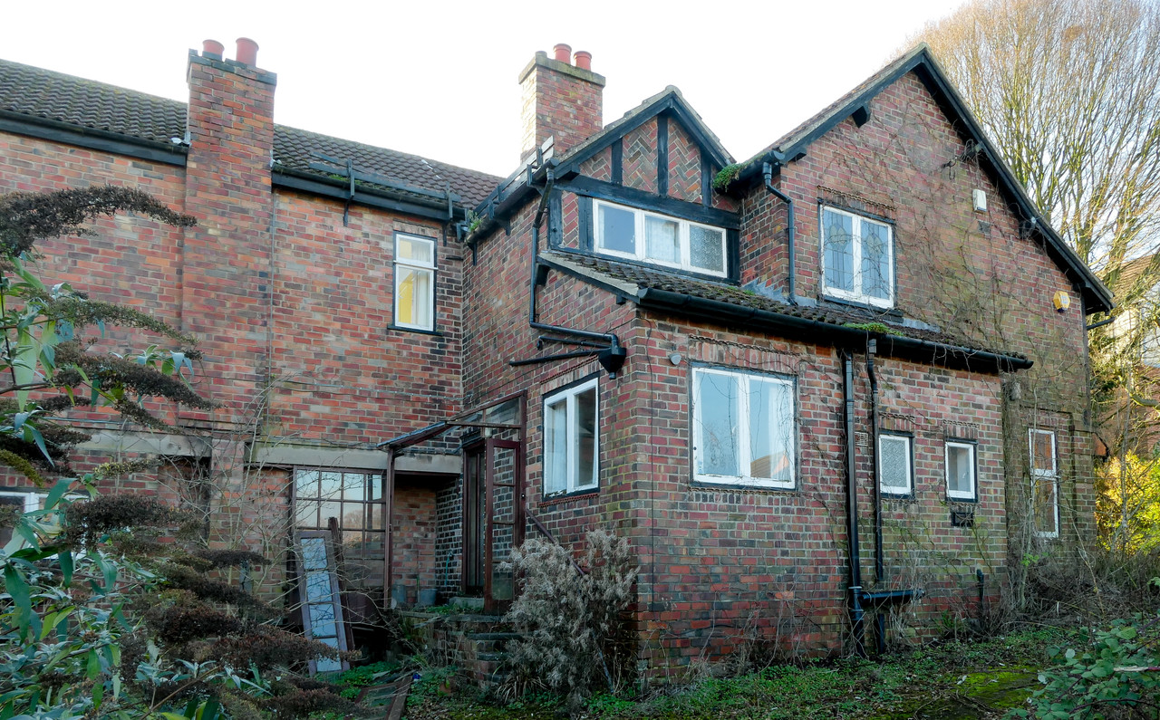 Appleton Gardens 190106 3 — Postimages