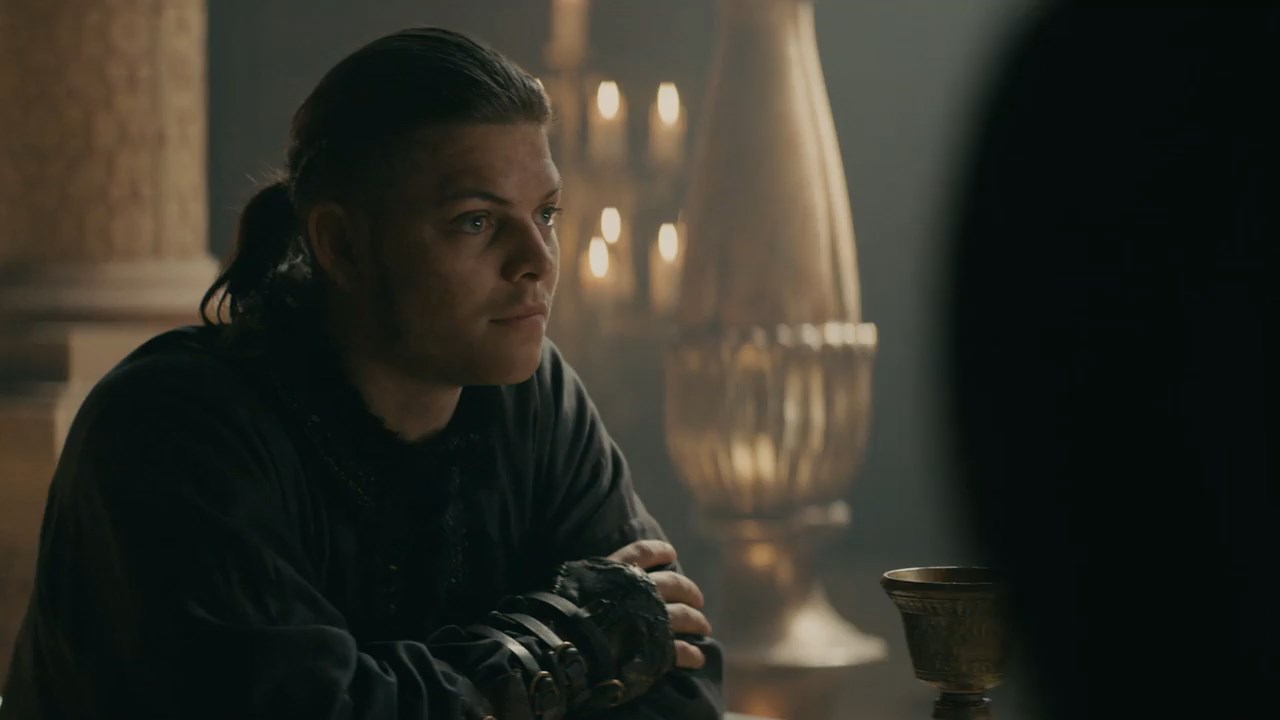 Vikings (2019) Season 6 [Hindi + English] WebRip 480p 720p ESub - Complete Screenshot