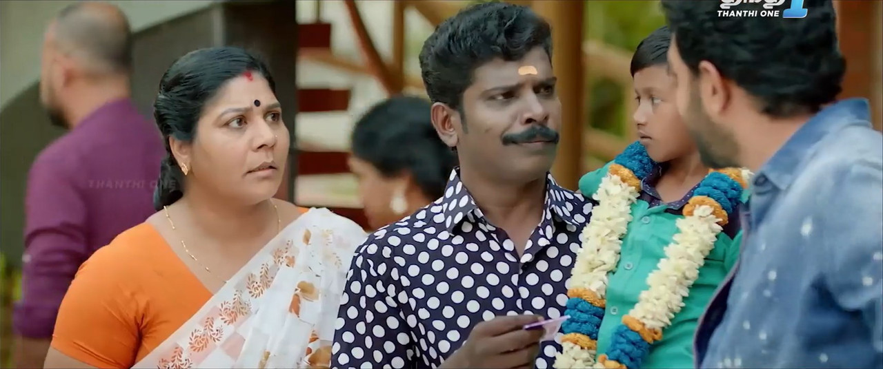 Mera Naam Shaji 2019 WebRip [Tamil] 480p, 720p ESub Screenshot