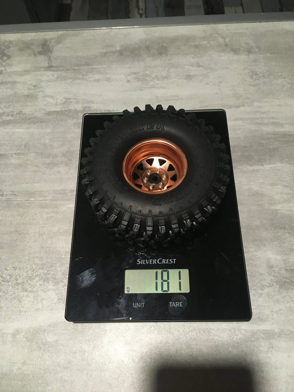 UMG 6x6 Axial IMG-2390