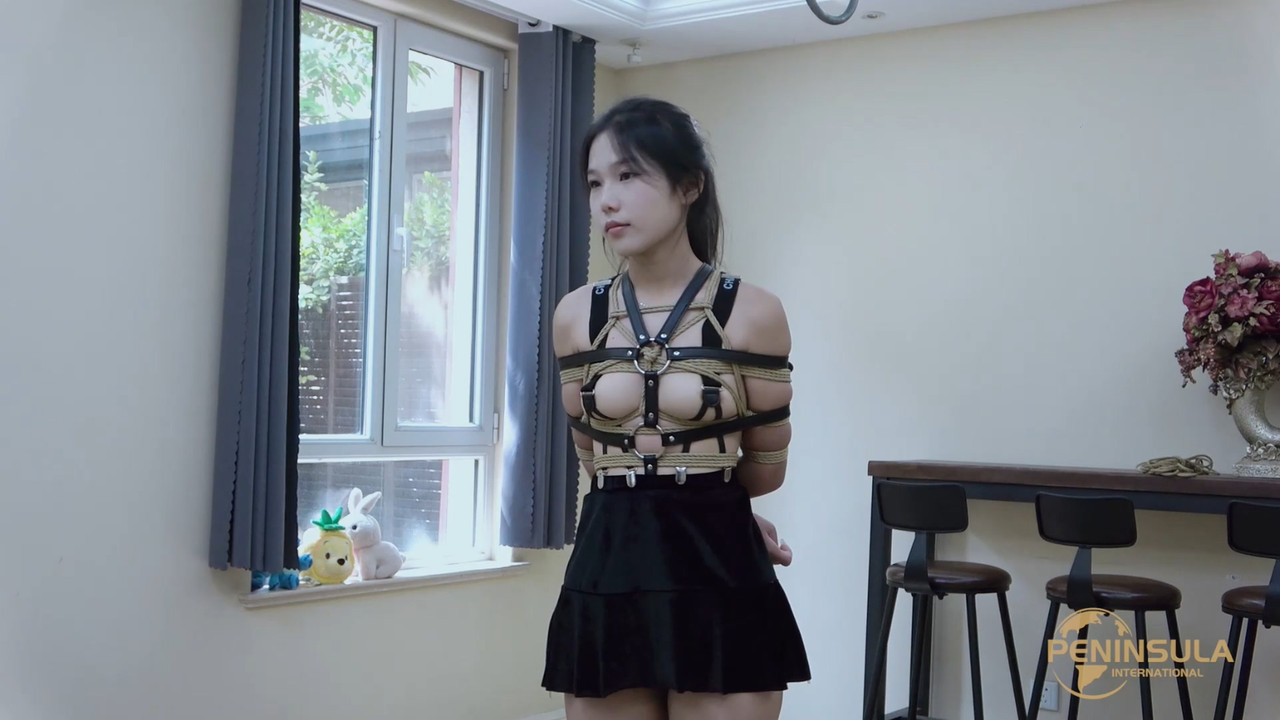 半岛束艺 背带裙的妙用~缇娜.mp4_20231012_130436.969
