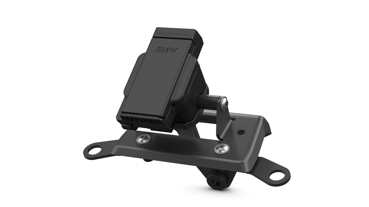 P90596266_highRes_the-new-bmw-r-1300-r