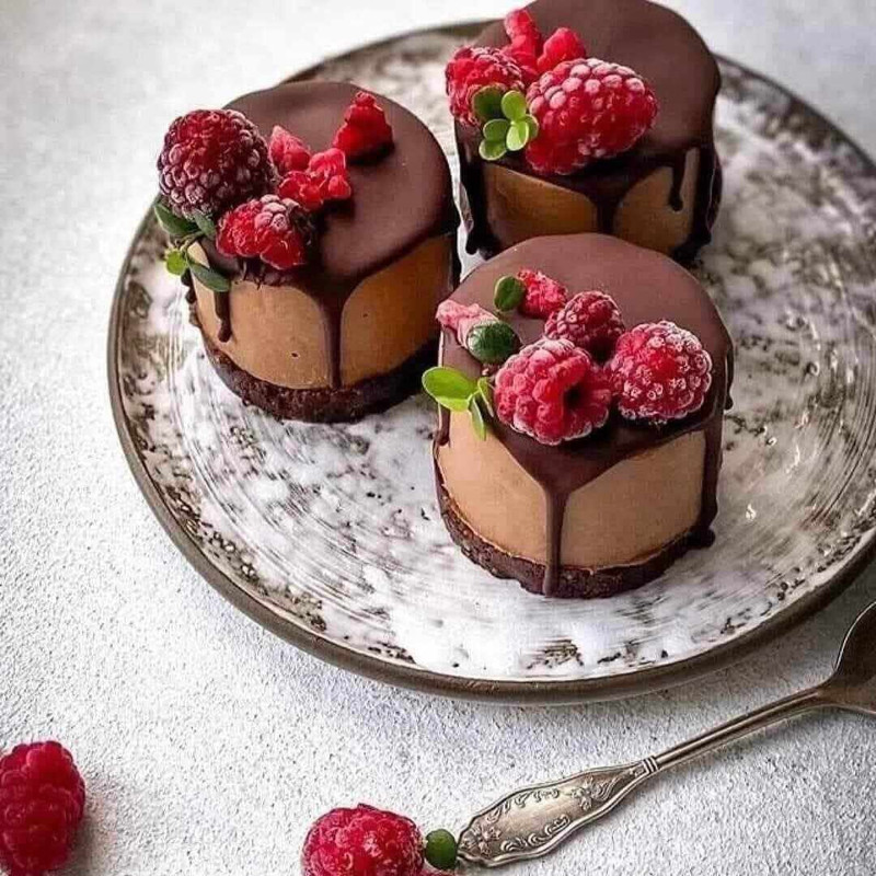 https://i.postimg.cc/WpDwmp7h/480049642-2534907816900647-6161605283970960109-n.jpg