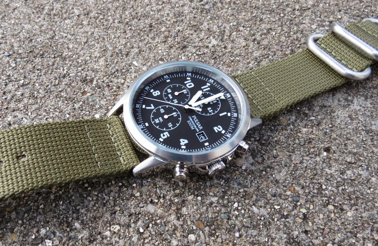 Pulsar pilot watch hotsell