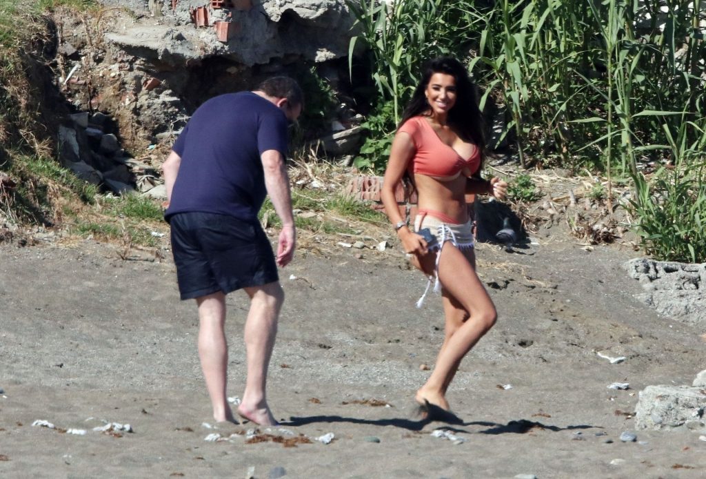 Chloe-Khan-upskirt-STARS-com-1024x683-4