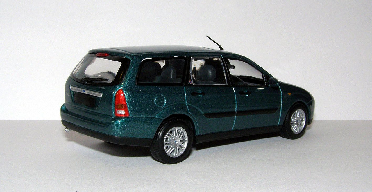 1998 Ford Focus Ghia Turnier (CW170) (Minichamps) 2