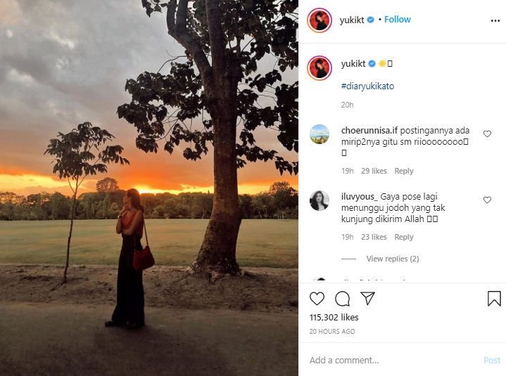 Pose Yuki Kato saat melihat indahnya pemandangan
