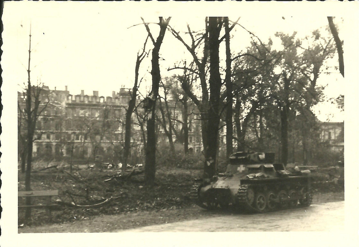 Panzer Strassenkampf Zerstörung Einsatz Lodz Pol