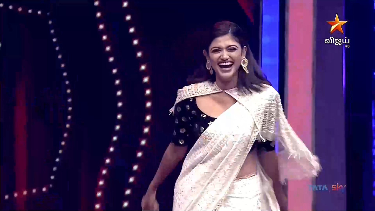 Oviya sexy Navel.mkv_snapshot_00.08.257