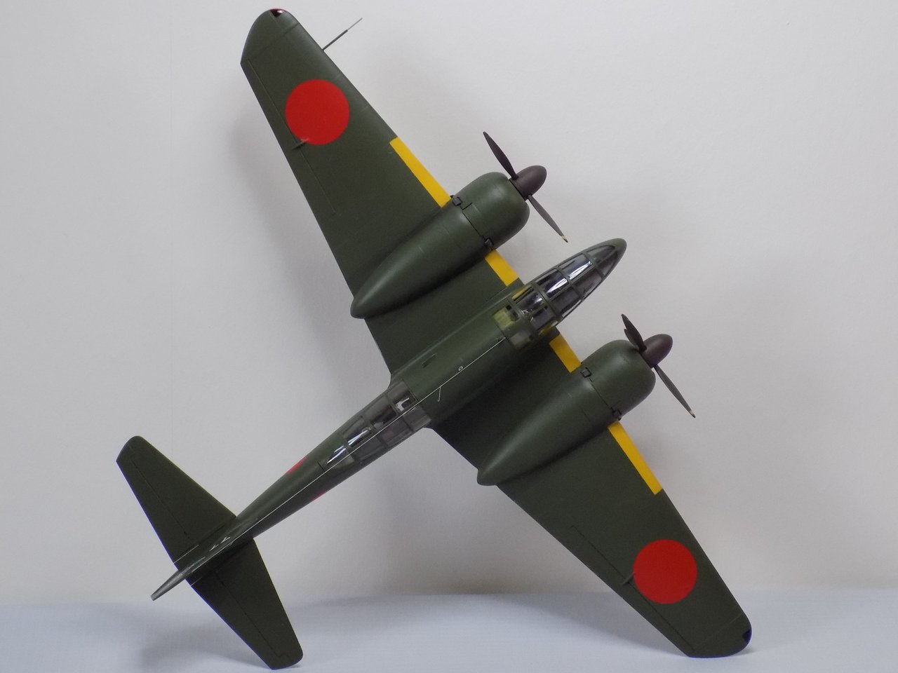 Tamiya 25217 – Kit Maquette 1/48 Mitsubishi Ki-46 III Et Véhicule Kurogane – Avion De Reconnaissance Et 4x4 Léger – Modélisme Plastique à Assembler Et Peindre – Dès 14 Ans