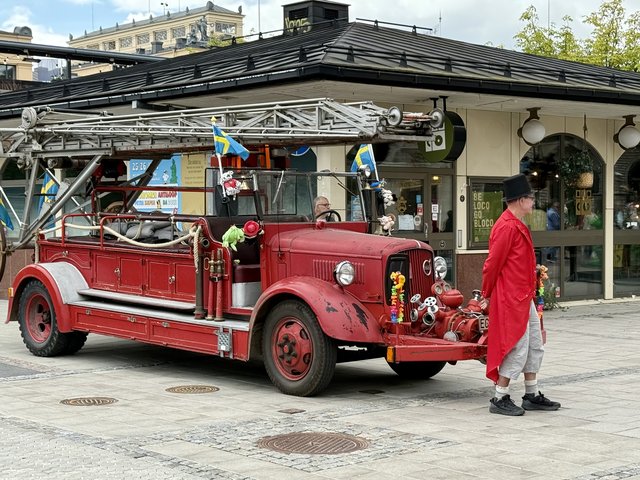 [Linked Image from i.postimg.cc]