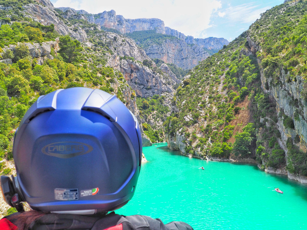 D5415E98-E7F2-4F94-A06A-6B6BDC03BDA0