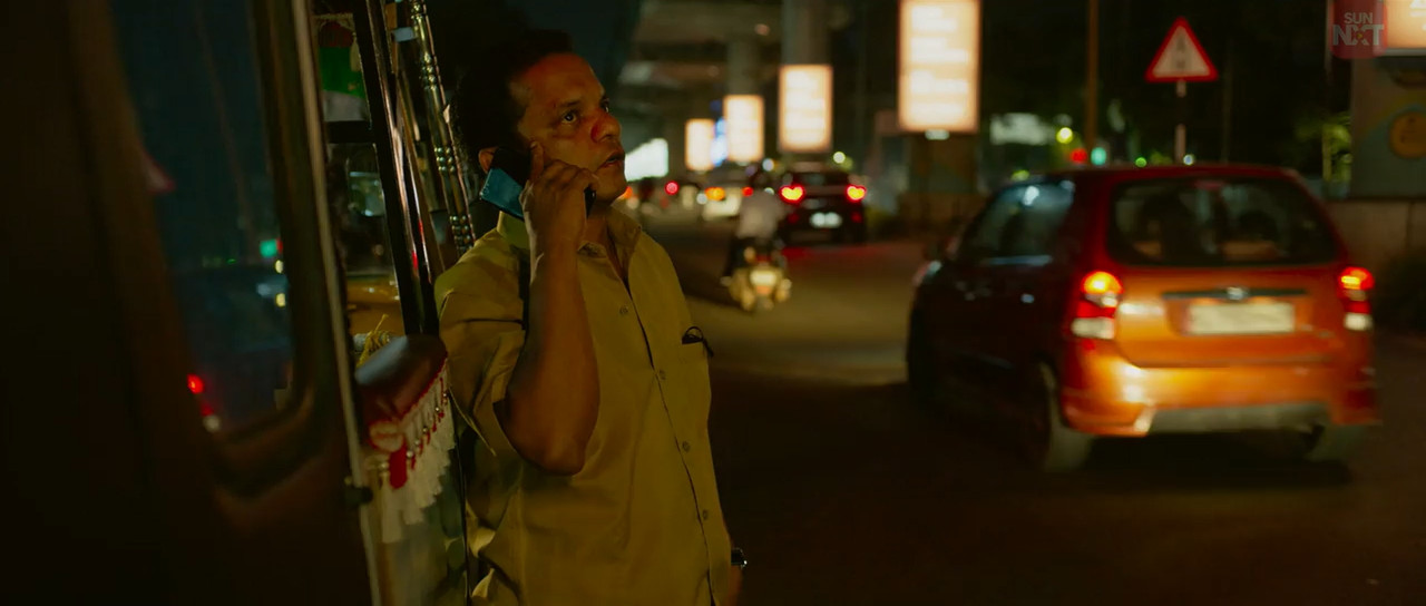 Khali Purse of Billionaires 2023 WebRip [Tamil + Malayalam] 480p 720p ESub Screenshot