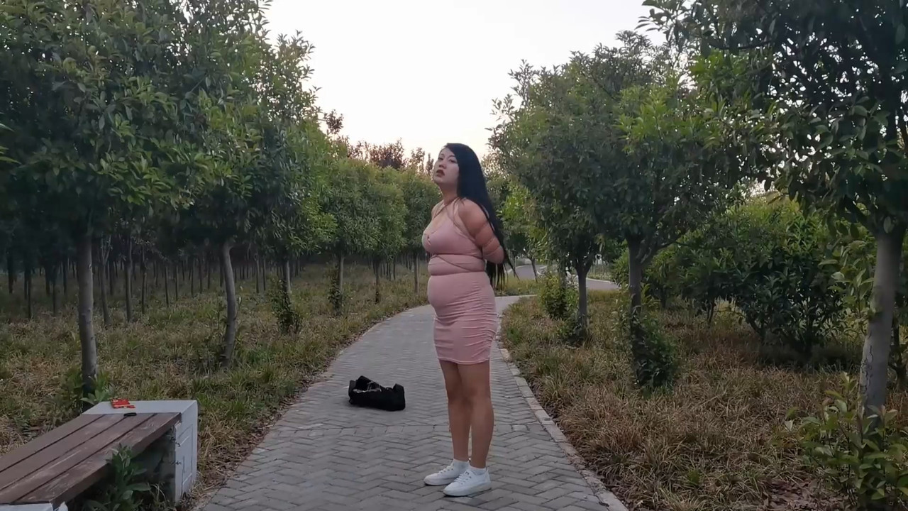 一绳所爱 户外玩绳艺捆绑.mp4_20220512_202552.960