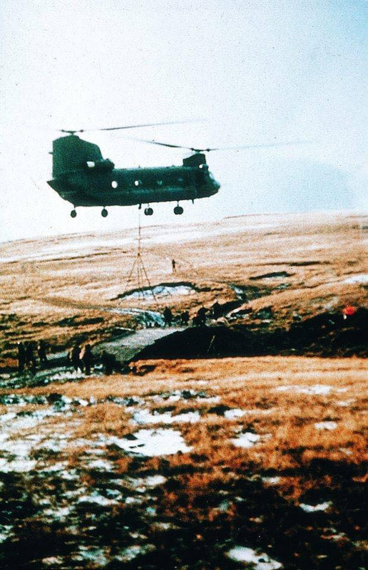 Scorpion dado vuelta 2 trabajos de reparación del puente sobre el rio Murrell