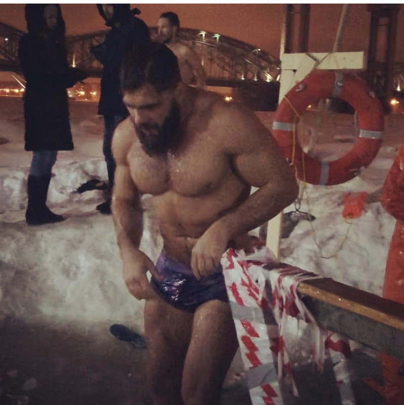 5DFF1024-883E-4ED0-A3A2-B0259E9A3F89