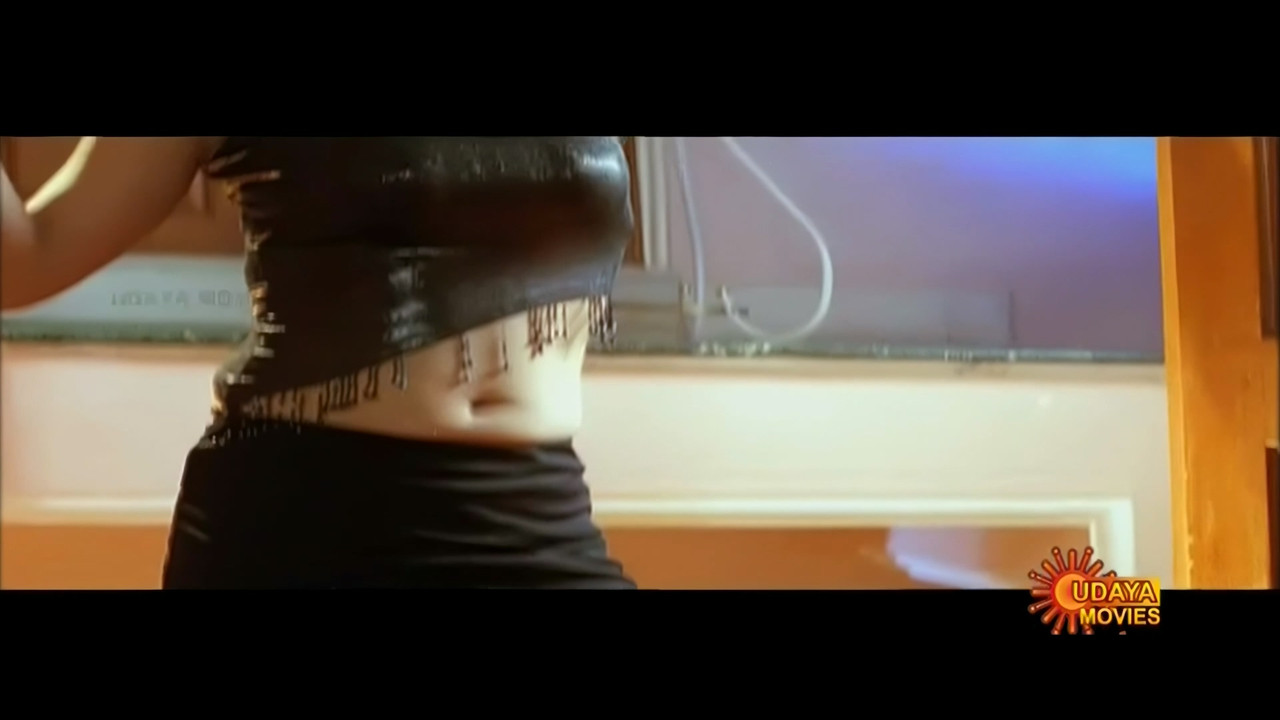 Durga Shetty Hot Song 1 SDTV Enhance.mp4_20240707_204558.325